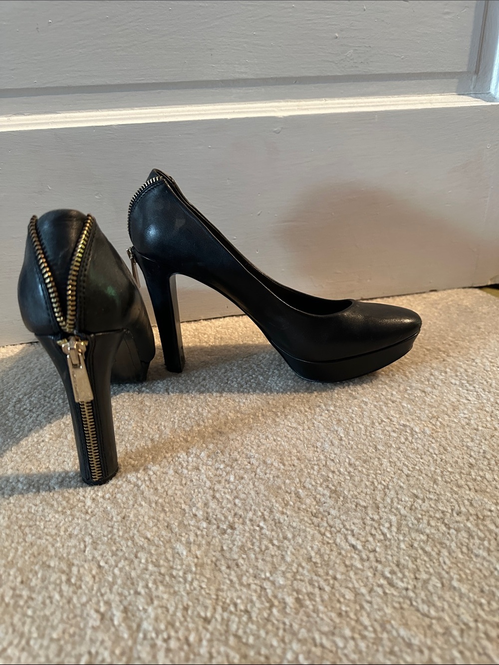 Black gold Zipper-Back Platform High Heels